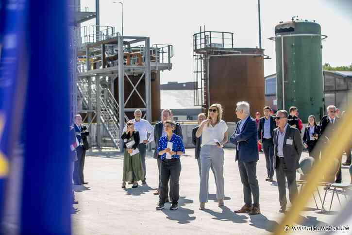 Minister opent op Campus Vesta 18 meter hoog oefencomplex voor industriële branden