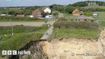 Climate change: Rising sea levels threaten 200,000 England properties
