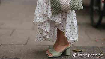 Mode-Outfits 2022: 3 Wickelkleider, die kleinen Frauen besonders gut stehen - Petra