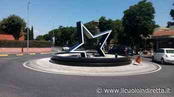 Fucecchio, alla rotonda di via dei Cerchi arriva l'attesissima 'stella' - IlCuoioInDiretta - IlCuoioInDiretta