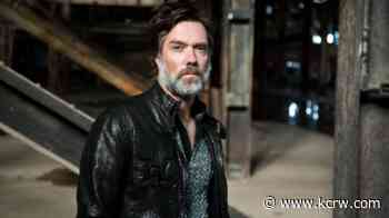 Rufus Wainwright says Judy Garland's phantom followed him throughout Hollywood - KCRW