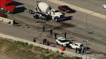 5 injured in crash after DPD chase on I-225