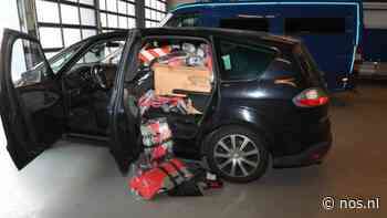 Auto vol zwemvesten: verdachten van mensensmokkel in Limburg van de weg geplukt - NOS