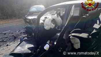Incidente via Aurelia: frontale tra auto, morta una donna