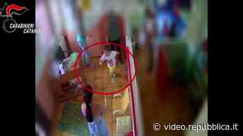 Omicidio Catania: l'ultimo abbraccio della piccola Elena - Repubblica TV