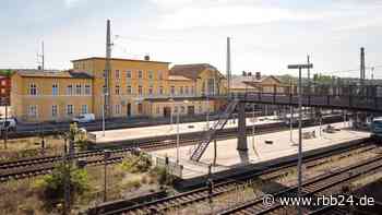 Wissing übergibt Fördermittelbescheid für den Bau einer innovativen Brücke in Eberswalde - rbb24