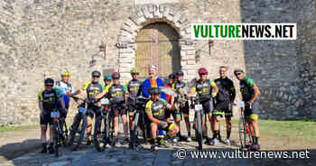 Melfi: dal maestoso Castello Normanno al via questa emozionante gara ciclistica! Le foto - vulturenews.net