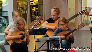 Die kleinen Zupfer zeigen ihr Können - Dachau - SZ.de - Süddeutsche Zeitung - SZ.de