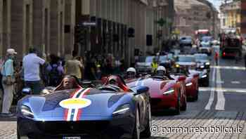 Ferrari Cavalcade: in piazza a Parma i modelli icona del Cavallino - foto - La Repubblica