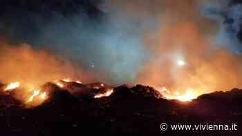 Enna. Ritorna a bruciare Cozzo Vuturo, rischio danno ambientale molto alto - Vivi Enna