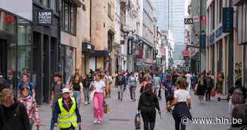 Man probeert gestolen oortelefoons aan politie te verkopen - Het Laatste Nieuws