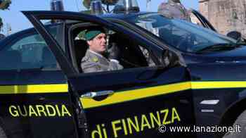 Prato, sequestrati 324.000 prodotti dannosi per la salute: molti importati dalla Cina - LA NAZIONE