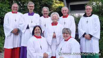 Eine verrückte Wette: Warum es in Großkarolinenfeld im Gottesdienst grauhaarige Ministranten gibt