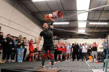 Lancaster man sets new world record after lifting 100kg with one arm