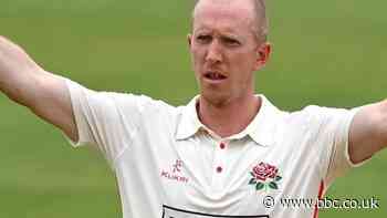 County Championship: Luke Wells' 175 helps Lancashire chase 329 to beat Warwickshire