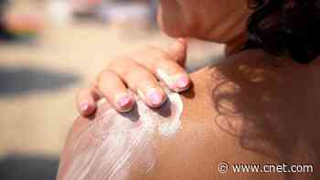 How Sunscreen Works to Prevent Skin Damage video     - CNET
