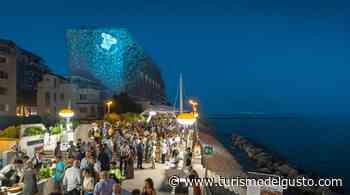 Cena spettacolo di Friuli Venezia Giulia Via dei Sapori a Grado - Turismo del Gusto - Testata giornalistica registrata Tribunale di Torino n. 5849 del 26.03.05 - pagine elettroniche allegate rivista Il Pinzimonio