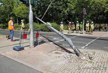 PKW kracht in Dresden gegen Lichtmast: Fahrer verletzt | blick.de - Dresden - Blick.de