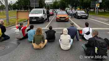 Letzte Generation: Klima-Chaoten sorgen für Stau in Leipzig & Dresden - BILD