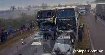 Choque múltiple en la Ruta Nacional 12 mano a Buenos Aires - Vía País