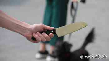 Mit über drei Promille im Blut an Jenaer Haltestelle mit Messer herumgefuchtelt
