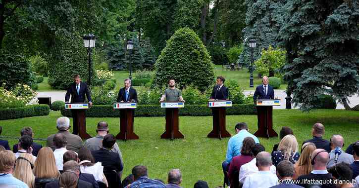 Da Draghi, Macron e Scholz stop a dialogo con Mosca: pieno sostegno militare e Kiev subito in Ue. Ora Zelensky chiede “armi pesanti”
