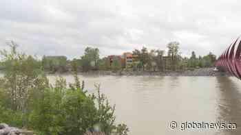 Calgary business owners taking precautions as Bow River rises - Global News