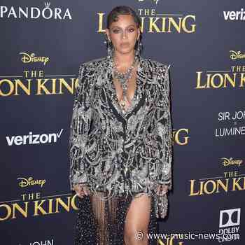 Beyonce´ covers British Vogue's July issue