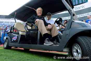 Former Alouettes head coach Marv Levy joins select football group