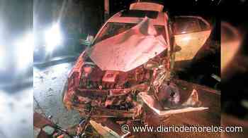 Abandonan Bora destrozado en Paso Express Cuernavaca - Diario de Morelos