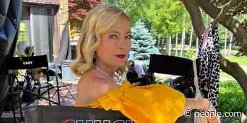 Sutton Stracke Joins Jennifer Tilly in Chucky Guest Role - PEOPLE