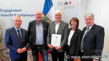 Ehrenamt: Staatssekretär ehrt den Bramstedter Sportler Thomas Boll - Hamburger Abendblatt