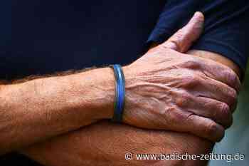 Zeichen von Solidarität oder Extremismus? "Thin Blue Line" spaltet die Polizei - Deutschland - Badische Zeitung