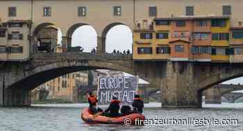 Florence Must Act. Un gommone in Arno per richiedere accoglienza per tutti - FUL - Firenze Urban Lifestyle