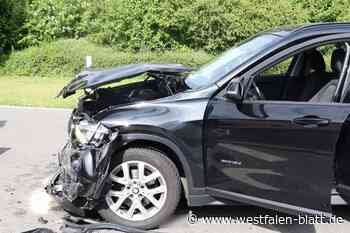 Zwei Schwerletzte bei Unfall in Kirchlengern: VW und BMW stoßen zusammen - Westfalen-Blatt