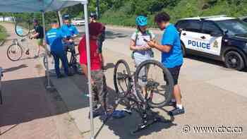 Edmonton cyclists and police tout success of city's bike registration program - CBC.ca