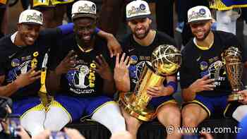 Warriors finish off Celtics in 6 games to win 4th title in 8 years - Anadolu Agency | English