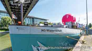 Schiff MS Wissenschaft ankert noch bis Sonntag in Wolfsburg