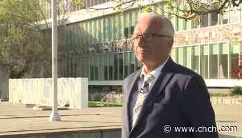 Former Hamilton mayor Bob Bratina set to officially file papers to seek office - CHCH News