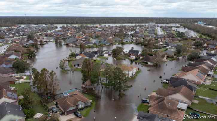 Tornado hunters prepare for a possibly intense hurricane season in Texas