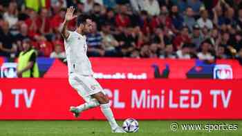 Busquets iguala a Iniesta - Sport