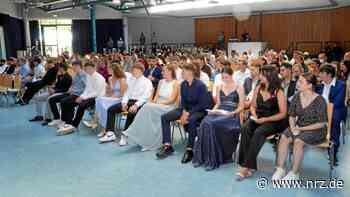 Rheinschule Rees: Diese 51 Schüler haben Abschluss gefeiert - NRZ News