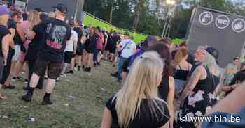 Lange wachtrijen bij toiletbezoek Graspop | Dessel | hln.be - Het Laatste Nieuws