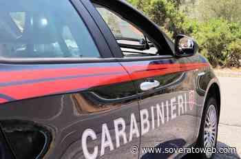 Tenta di colpire familiari e passanti con un coltello, 37enne arrestato - Soverato Web
