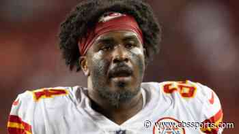 Patriots sign former Chiefs offensive lineman Darryl Williams three days after he was waived by Kansas City