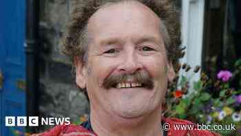 Bobby Ball: Sculptor has nailed Lytham statue, widow says