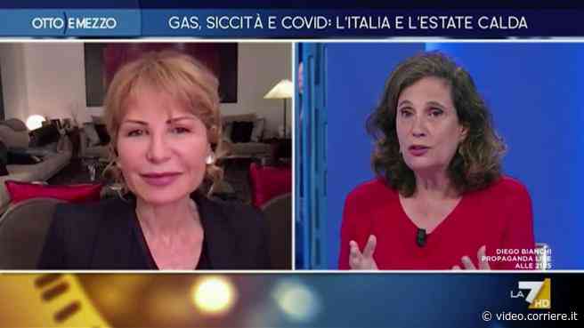 Capua: «Il Covid? Le persone non si proteggono come dovrebbero». Gruber: «Sono a casa da 17 giorni, non è una banale influenza» - Corriere TV