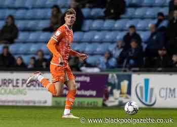 Former Blackpool, Sunderland and Grimsby Town midfielder rejoins League One side - Blackpool Gazette