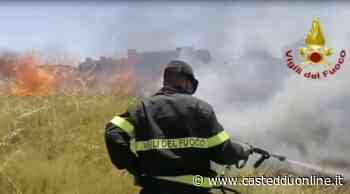 Da Cagliari a Sarroch, fiamme alte vicino a strade e campagne: fuoco anche a Muravera e Serrenti - Casteddu Online