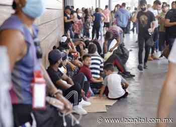 Cientos De Migrantes Permanecen En Monterrey - La Capital